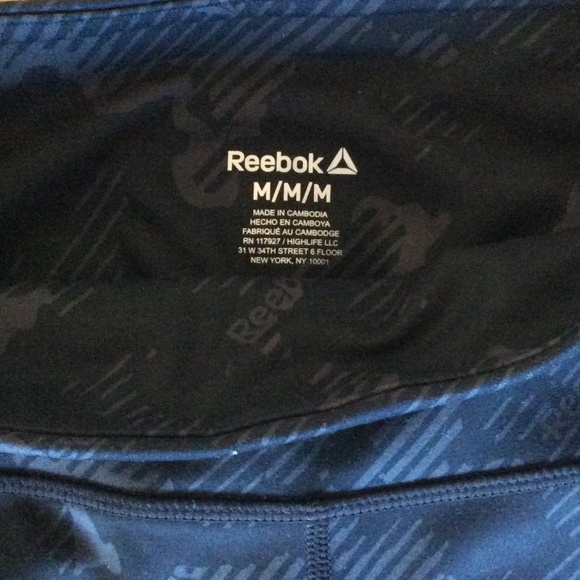 NEW Ladies 7/8 Reebok Leggings | Size Medium | Black and Grey Logo | 2 Pockets - Picture 8 of 14